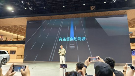 理想汽車官宣：邁入“有監(jiān)督的自動駕駛”，OTA 6.2正式全量推送 | 直擊車展