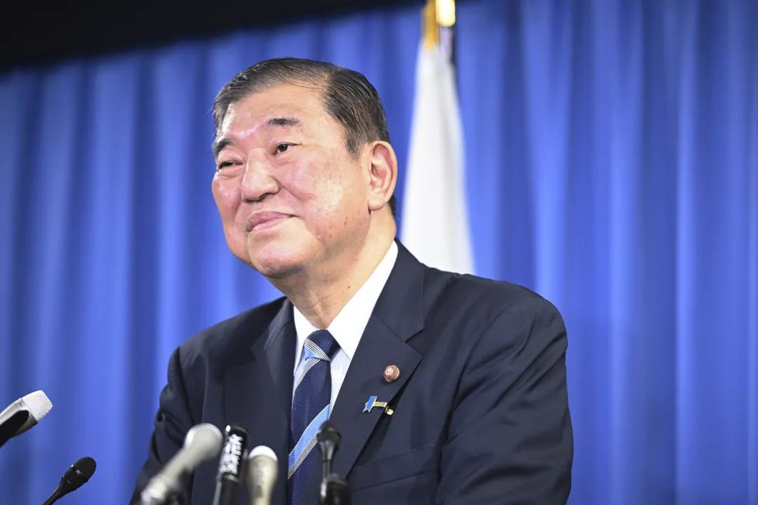 67歲石破茂，正式當選日本首相！他從政38年，早年曾在銀行工作！岸田內閣已集體辭職